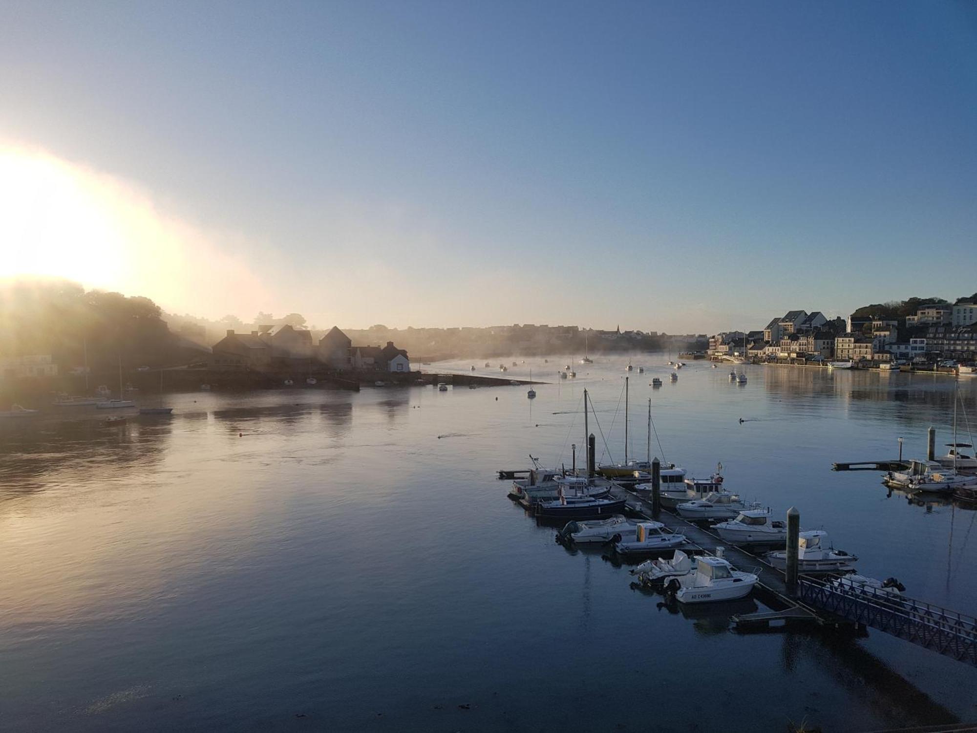 Anatoline Audierne Appart'Hotel Vue Mer - Sea & Harbor Stay Exterior foto